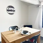 Le Pin, Centre-ville - לה טרמבלד